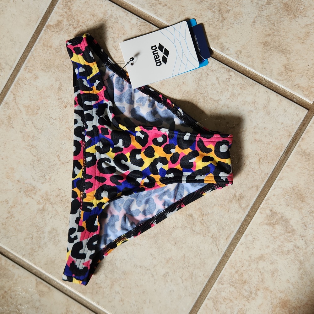 Women's Cheetah Heat Bottom.  Color-Freak Rose-Multi.